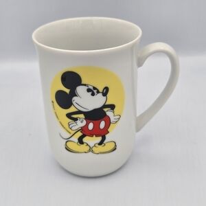 Vintage 1970s Mickey Mouse Walt Disney World Disneyland Coffee Mug Made in Japan